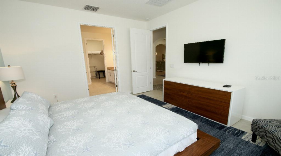 DAVENPORT, Florida 33837, 5 Bedrooms Bedrooms, ,4 BathroomsBathrooms,Residential,For Sale,OAKTREE,0,MFRTB8448832