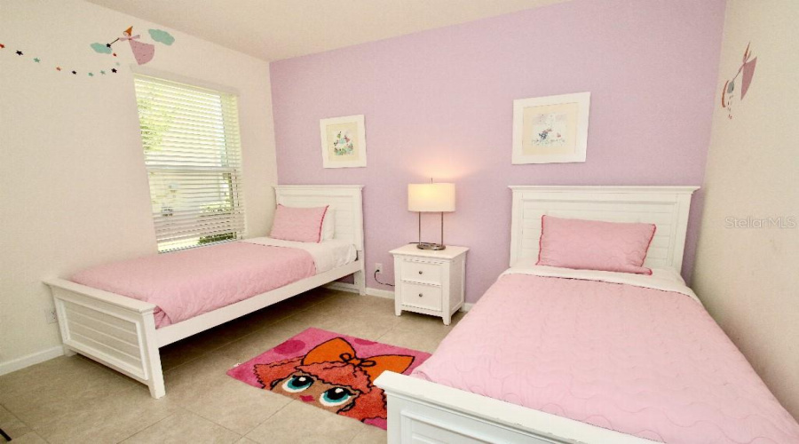 DAVENPORT, Florida 33837, 5 Bedrooms Bedrooms, ,4 BathroomsBathrooms,Residential,For Sale,OAKTREE,0,MFRTB8448832