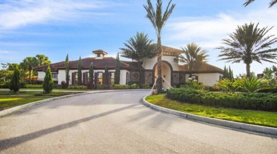 DAVENPORT, Florida 33837, 5 Bedrooms Bedrooms, ,4 BathroomsBathrooms,Residential,For Sale,OAKTREE,0,MFRTB8448832