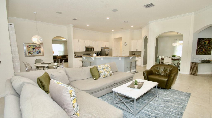 DAVENPORT, Florida 33837, 5 Bedrooms Bedrooms, ,4 BathroomsBathrooms,Residential,For Sale,OAKTREE,0,MFRTB8448832