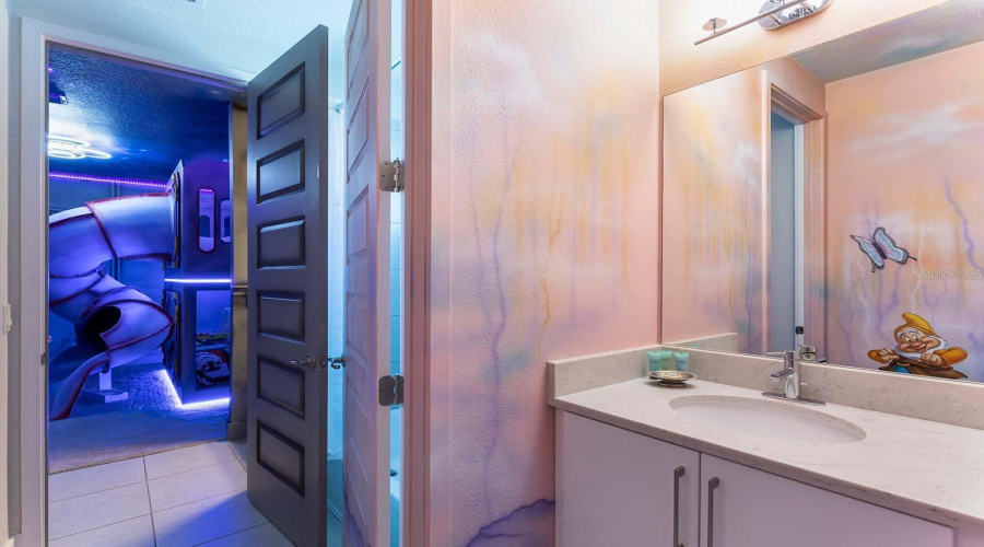 KISSIMMEE, Florida 34747, 8 Bedrooms Bedrooms, ,6 BathroomsBathrooms,Residential,For Sale,MACKINAW,0,MFRO6361620