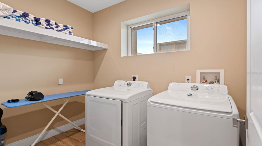 KISSIMMEE, Florida 34747, 4 Bedrooms Bedrooms, ,4 BathroomsBathrooms,Residential,For Sale,ROCKEFELLER WAY,0,MFRO6361668