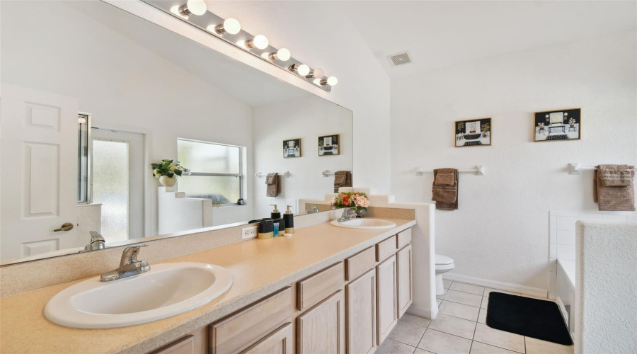 DAVENPORT, Florida 33837, 4 Bedrooms Bedrooms, ,3 BathroomsBathrooms,Residential,For Sale,ANDALUSIA,0,MFRTB8445683