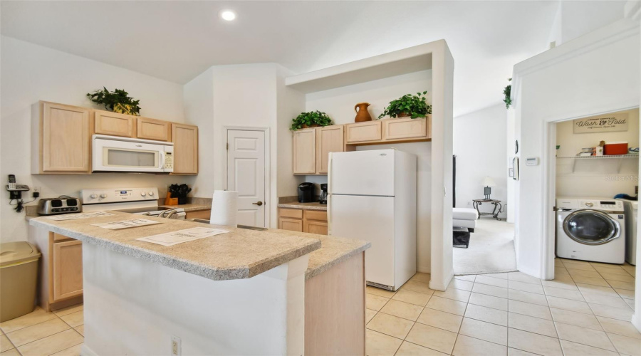 DAVENPORT, Florida 33837, 4 Bedrooms Bedrooms, ,3 BathroomsBathrooms,Residential,For Sale,ANDALUSIA,0,MFRTB8445683