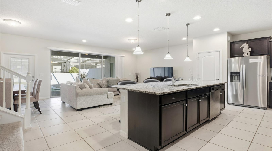 KISSIMMEE, Florida 34747, 5 Bedrooms Bedrooms, ,4 BathroomsBathrooms,Residential,For Sale,SYDNEY,0,MFRG5104404