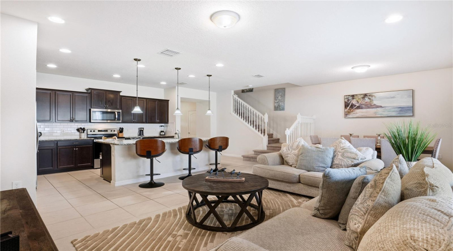 KISSIMMEE, Florida 34747, 5 Bedrooms Bedrooms, ,4 BathroomsBathrooms,Residential,For Sale,SYDNEY,0,MFRG5104404