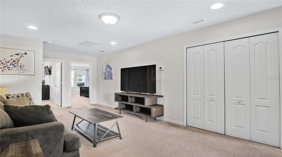 KISSIMMEE, Florida 34747, 5 Bedrooms Bedrooms, ,4 BathroomsBathrooms,Residential,For Sale,SYDNEY,0,MFRG5104404