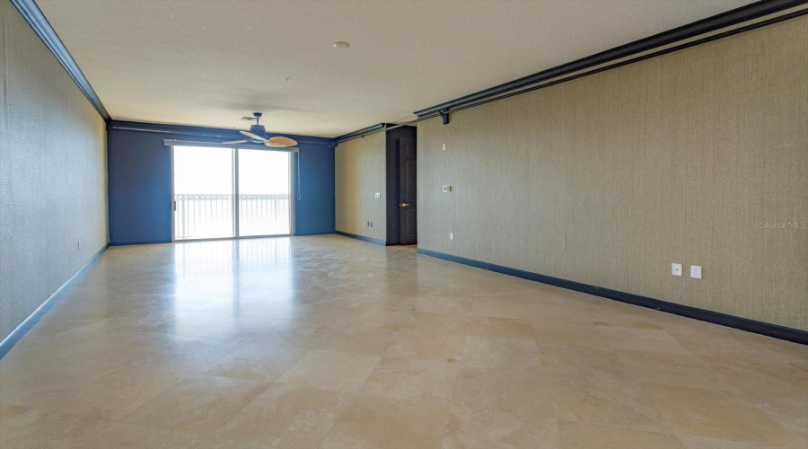 Bonus/Theater Room (2nd floor)