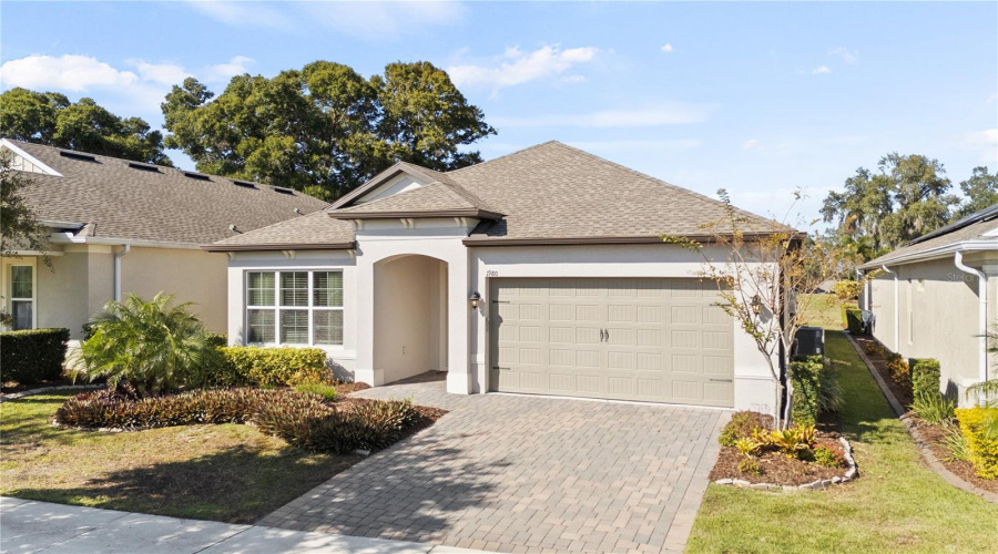 KISSIMMEE, Florida 34747, 3 Bedrooms Bedrooms, ,2 BathroomsBathrooms,Residential,For Sale,FLORA PASS,0,MFRO6362109