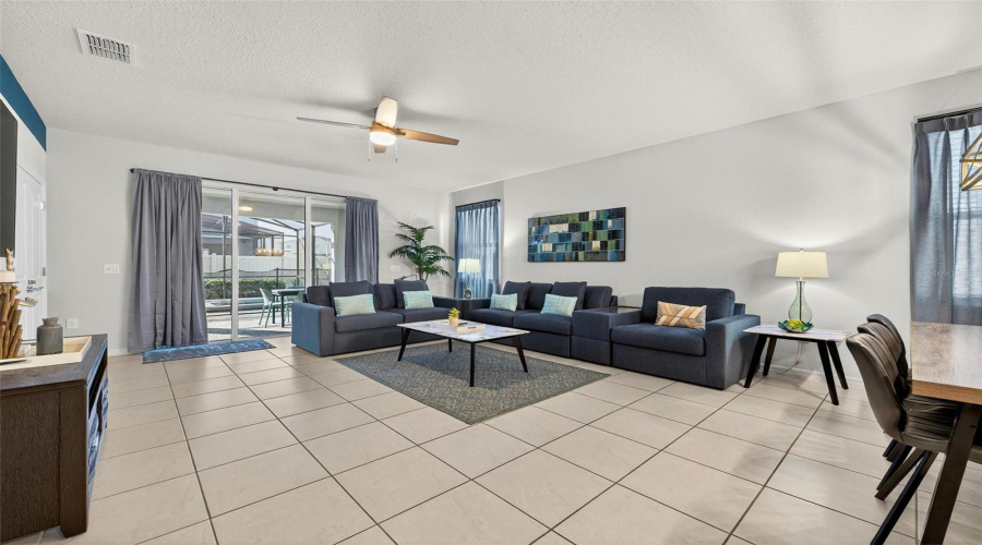 DAVENPORT, Florida 33897, 7 Bedrooms Bedrooms, ,5 BathroomsBathrooms,Residential,For Sale,LILAC,0,MFRO6359800