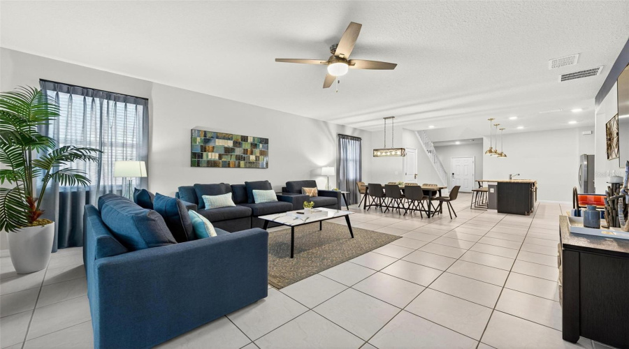 DAVENPORT, Florida 33897, 7 Bedrooms Bedrooms, ,5 BathroomsBathrooms,Residential,For Sale,LILAC,0,MFRO6359800