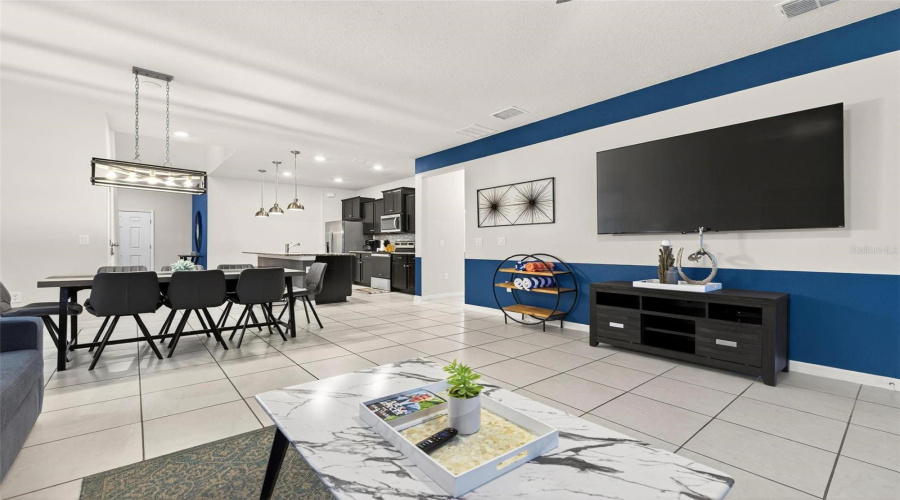 DAVENPORT, Florida 33897, 7 Bedrooms Bedrooms, ,5 BathroomsBathrooms,Residential,For Sale,LILAC,0,MFRO6359800