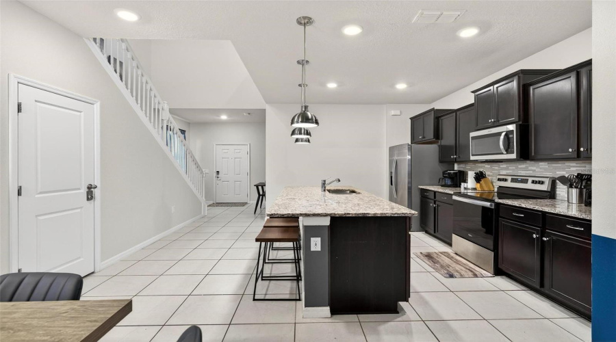 DAVENPORT, Florida 33897, 7 Bedrooms Bedrooms, ,5 BathroomsBathrooms,Residential,For Sale,LILAC,0,MFRO6359800