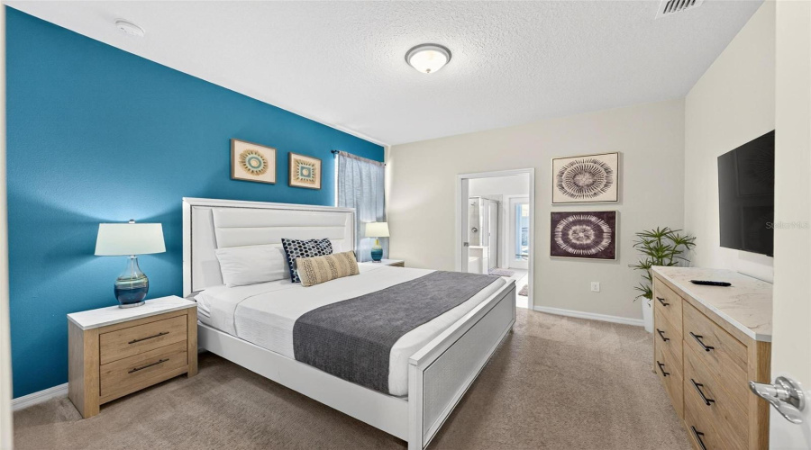 DAVENPORT, Florida 33897, 7 Bedrooms Bedrooms, ,5 BathroomsBathrooms,Residential,For Sale,LILAC,0,MFRO6359800