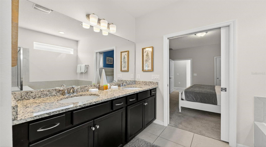 DAVENPORT, Florida 33897, 7 Bedrooms Bedrooms, ,5 BathroomsBathrooms,Residential,For Sale,LILAC,0,MFRO6359800