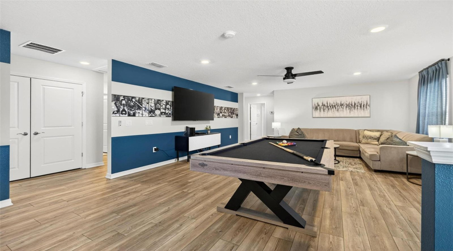 DAVENPORT, Florida 33897, 7 Bedrooms Bedrooms, ,5 BathroomsBathrooms,Residential,For Sale,LILAC,0,MFRO6359800