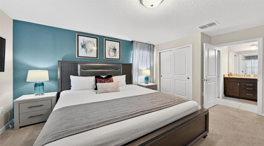 DAVENPORT, Florida 33897, 7 Bedrooms Bedrooms, ,5 BathroomsBathrooms,Residential,For Sale,LILAC,0,MFRO6359800