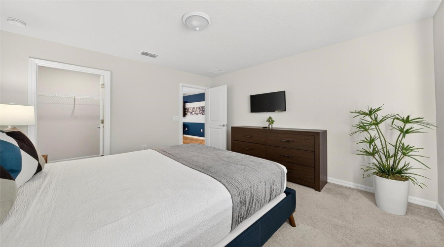 DAVENPORT, Florida 33897, 7 Bedrooms Bedrooms, ,5 BathroomsBathrooms,Residential,For Sale,LILAC,0,MFRO6359800