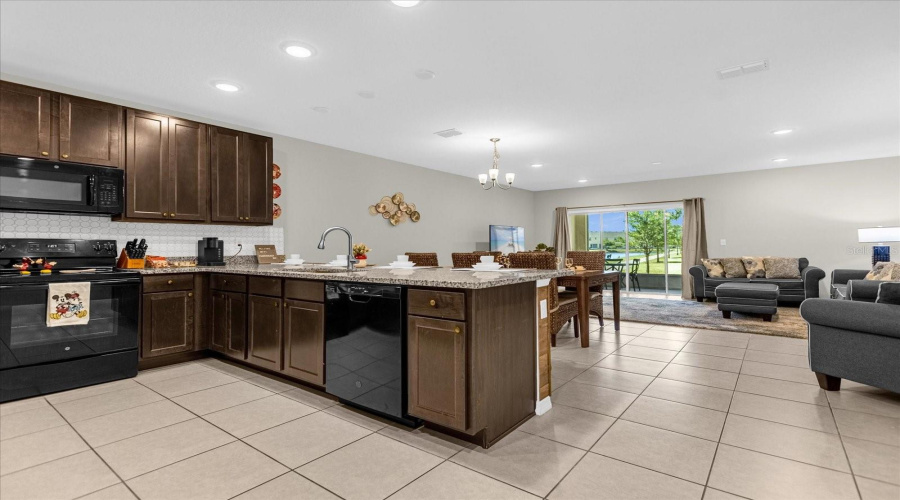 KISSIMMEE, Florida 34746, 3 Bedrooms Bedrooms, ,2 BathroomsBathrooms,Residential,For Sale,CORAL CASTLE,0,MFRO6293809