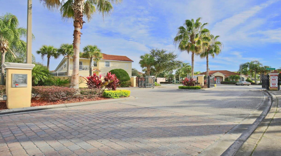 KISSIMMEE, Florida 34746, 3 Bedrooms Bedrooms, ,2 BathroomsBathrooms,Residential,For Sale,CORAL CASTLE,0,MFRO6293809