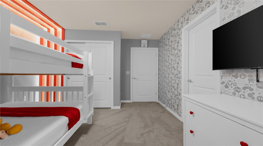 Bed 05 - Mickey Mouse -upstairs