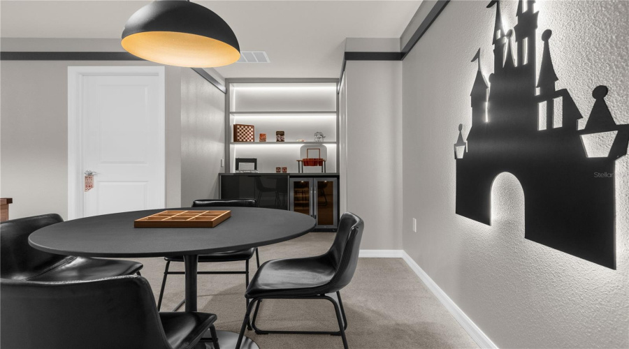 Loft- Mickey & Minnie - upstairs