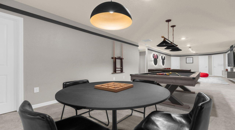 Loft- Mickey & Minnie - upstairs