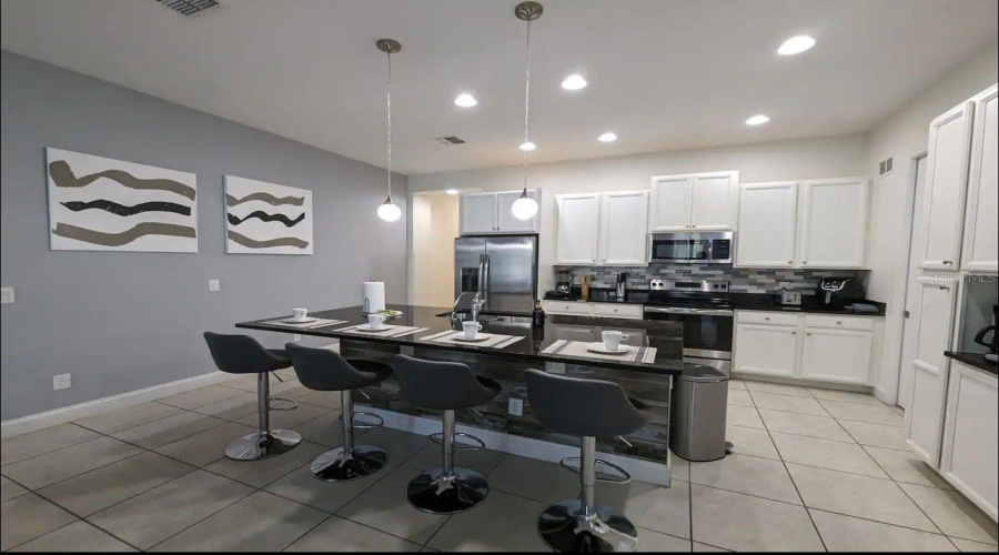 DAVENPORT, Florida 33896, 5 Bedrooms Bedrooms, ,4 BathroomsBathrooms,Residential,For Sale,CAPTIVA,0,MFRO6359334