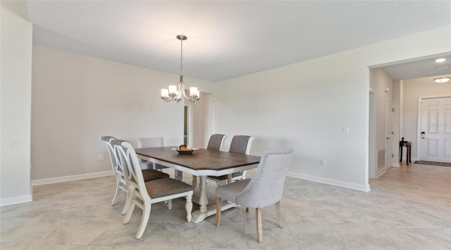 DAVENPORT, Florida 33896, 4 Bedrooms Bedrooms, ,3 BathroomsBathrooms,Residential,For Sale,TRAPPERS TRAIL LOOP,0,MFRS5138833