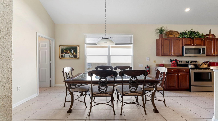 KISSIMMEE, Florida 34747, 5 Bedrooms Bedrooms, ,3 BathroomsBathrooms,Residential,For Sale,MANESTY,0,MFRO6361232