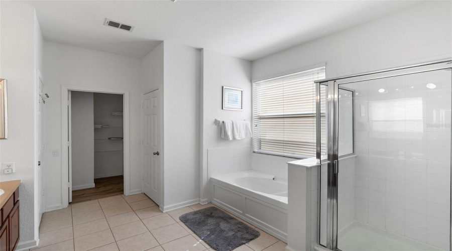 KISSIMMEE, Florida 34747, 5 Bedrooms Bedrooms, ,3 BathroomsBathrooms,Residential,For Sale,MANESTY,0,MFRO6361232