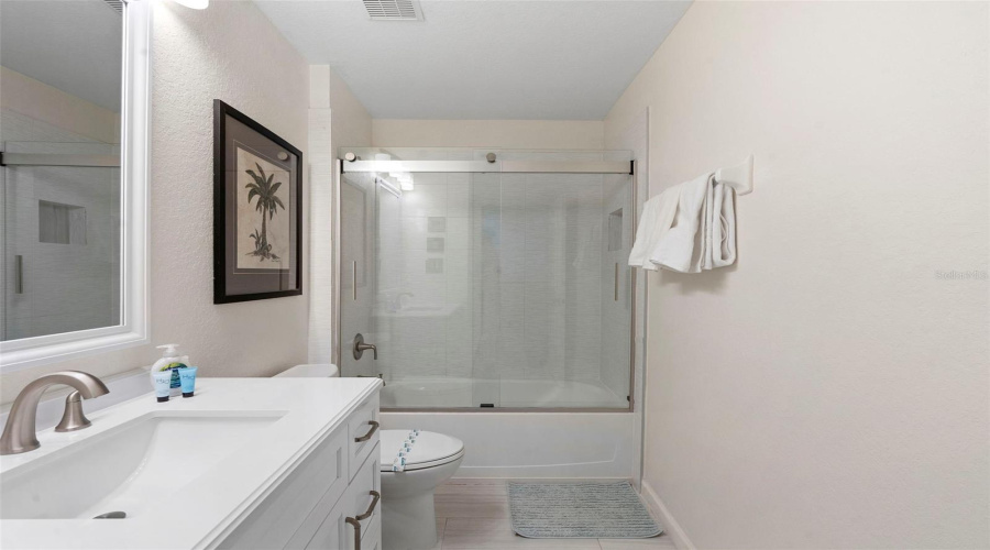 KISSIMMEE, Florida 34747, 5 Bedrooms Bedrooms, ,3 BathroomsBathrooms,Residential,For Sale,MANESTY,0,MFRO6361232