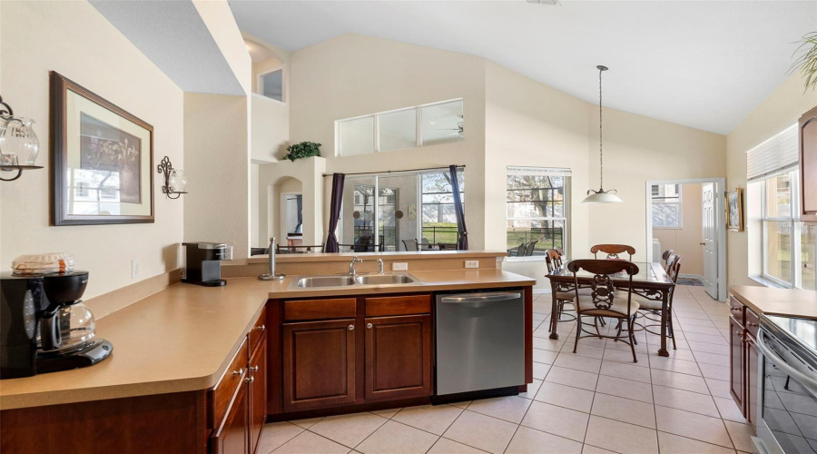 KISSIMMEE, Florida 34747, 5 Bedrooms Bedrooms, ,3 BathroomsBathrooms,Residential,For Sale,MANESTY,0,MFRO6361232