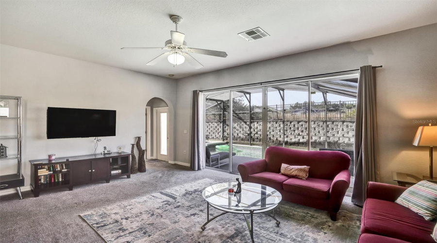 DAVENPORT, Florida 33837, 5 Bedrooms Bedrooms, ,3 BathroomsBathrooms,Residential,For Sale,VIZCAY,0,MFRS5138958