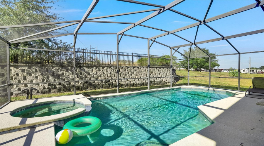 DAVENPORT, Florida 33837, 5 Bedrooms Bedrooms, ,3 BathroomsBathrooms,Residential,For Sale,VIZCAY,0,MFRS5138958