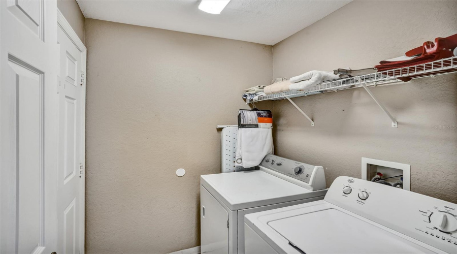 DAVENPORT, Florida 33837, 5 Bedrooms Bedrooms, ,3 BathroomsBathrooms,Residential,For Sale,VIZCAY,0,MFRS5138958