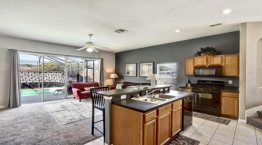 DAVENPORT, Florida 33837, 5 Bedrooms Bedrooms, ,3 BathroomsBathrooms,Residential,For Sale,VIZCAY,0,MFRS5138958