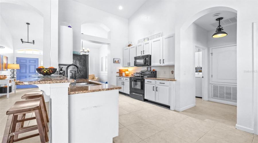 DAVENPORT, Florida 33837, 5 Bedrooms Bedrooms, ,3 BathroomsBathrooms,Residential,For Sale,OAKRISE,0,MFRTB8450220