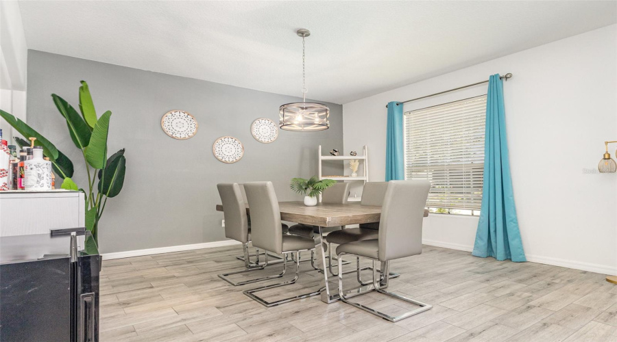 DAVENPORT, Florida 33837, 4 Bedrooms Bedrooms, ,2 BathroomsBathrooms,Residential,For Sale,KNOLLWOOD,0,MFRTB8450028