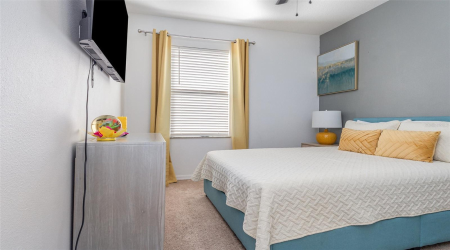 DAVENPORT, Florida 33837, 4 Bedrooms Bedrooms, ,2 BathroomsBathrooms,Residential,For Sale,KNOLLWOOD,0,MFRTB8450028