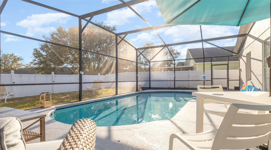 DAVENPORT, Florida 33837, 4 Bedrooms Bedrooms, ,2 BathroomsBathrooms,Residential,For Sale,KNOLLWOOD,0,MFRTB8450028