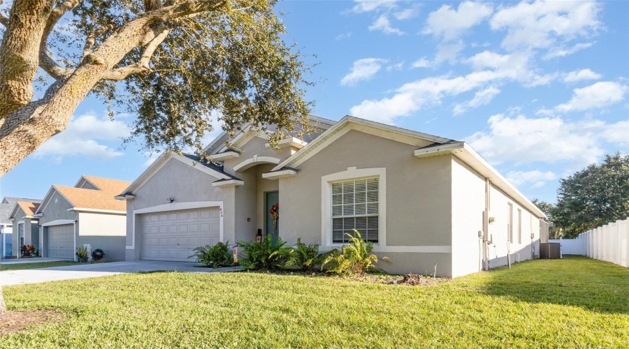 DAVENPORT, Florida 33837, 4 Bedrooms Bedrooms, ,2 BathroomsBathrooms,Residential,For Sale,KNOLLWOOD,0,MFRTB8450028