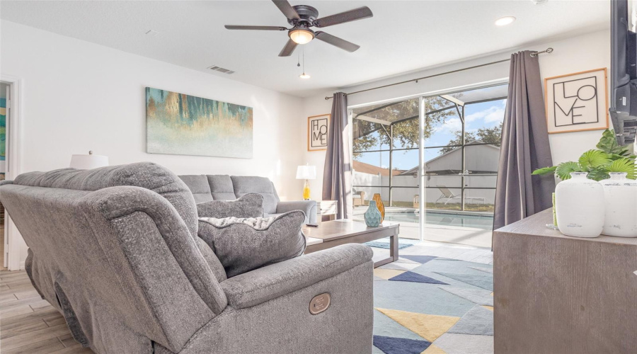 DAVENPORT, Florida 33837, 4 Bedrooms Bedrooms, ,2 BathroomsBathrooms,Residential,For Sale,KNOLLWOOD,0,MFRTB8450028