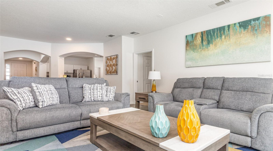 DAVENPORT, Florida 33837, 4 Bedrooms Bedrooms, ,2 BathroomsBathrooms,Residential,For Sale,KNOLLWOOD,0,MFRTB8450028