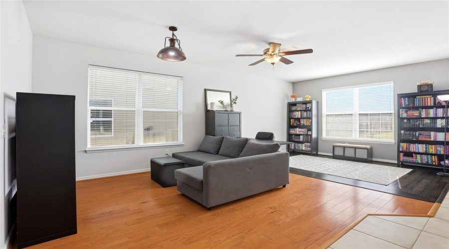 DAVENPORT, Florida 33837, 3 Bedrooms Bedrooms, ,2 BathroomsBathrooms,Residential,For Sale,LEXINGTON,0,MFRG5104803