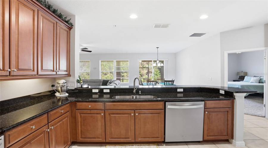 DAVENPORT, Florida 33837, 3 Bedrooms Bedrooms, ,2 BathroomsBathrooms,Residential,For Sale,LEXINGTON,0,MFRG5104803