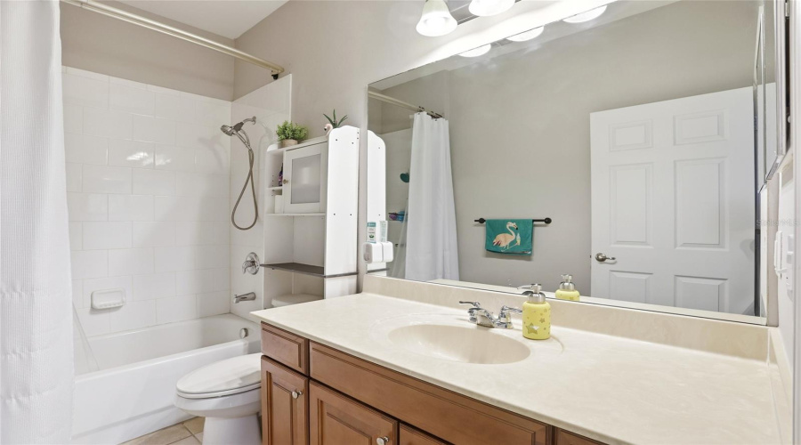 DAVENPORT, Florida 33837, 3 Bedrooms Bedrooms, ,2 BathroomsBathrooms,Residential,For Sale,LEXINGTON,0,MFRG5104803