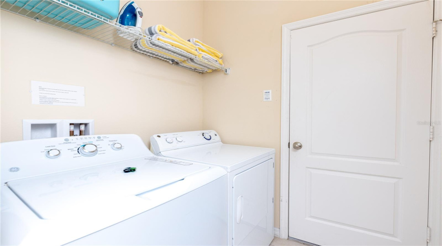 KISSIMMEE, Florida 34747, 5 Bedrooms Bedrooms, ,5 BathroomsBathrooms,Residential,For Sale,ROCCELLA,0,MFRO6360906