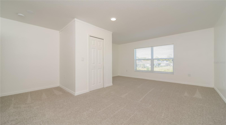 DAVENPORT, Florida 33837, 5 Bedrooms Bedrooms, ,3 BathroomsBathrooms,Residential,For Sale,FAIRHAVEN,0,MFRTB8449108