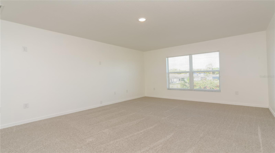 DAVENPORT, Florida 33837, 5 Bedrooms Bedrooms, ,3 BathroomsBathrooms,Residential,For Sale,FAIRHAVEN,0,MFRTB8449108